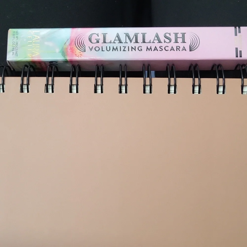 CLEARANCE! LAURA GELLER GLAMLASH Volumizing Mascara - Black